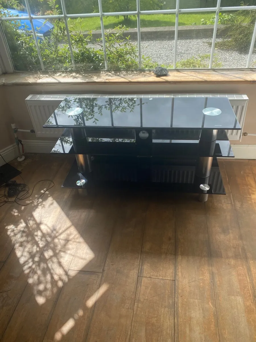 Tv stand - Image 1