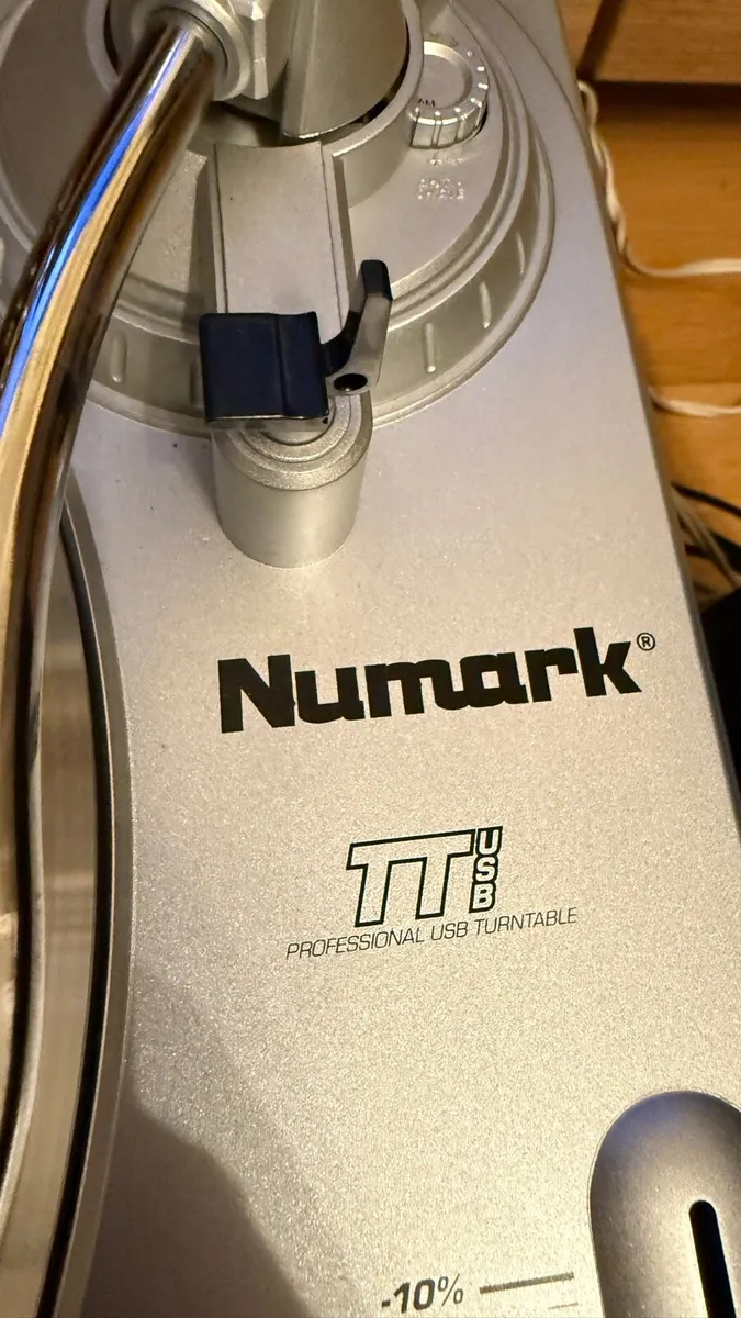 Turntable - Image 1