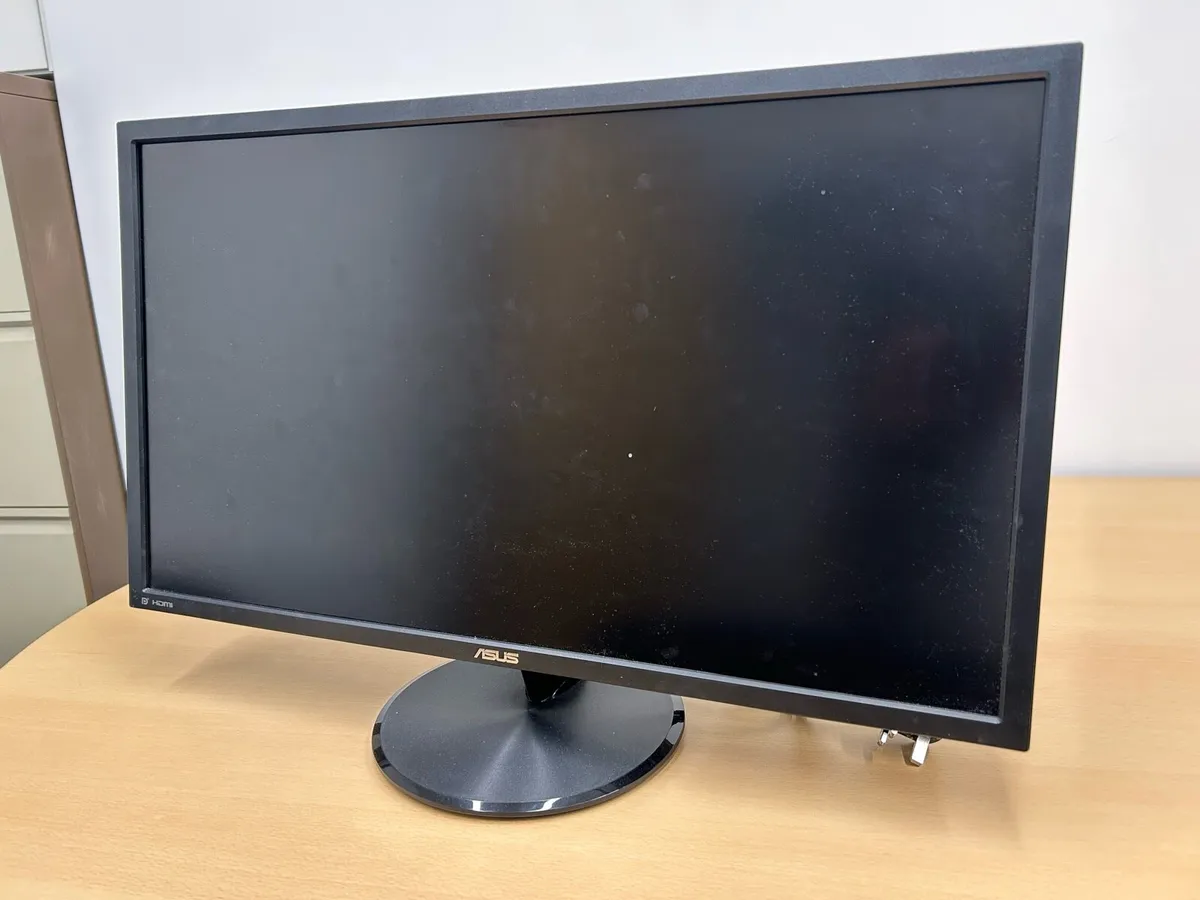 PC Monitors - Image 3