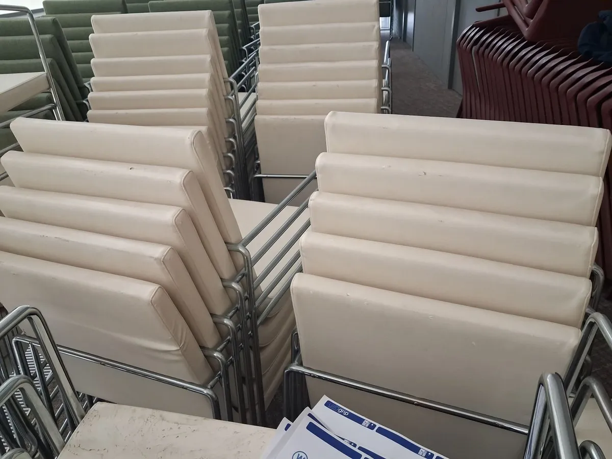 Online Auction Of Stackable Chairs - Image 3