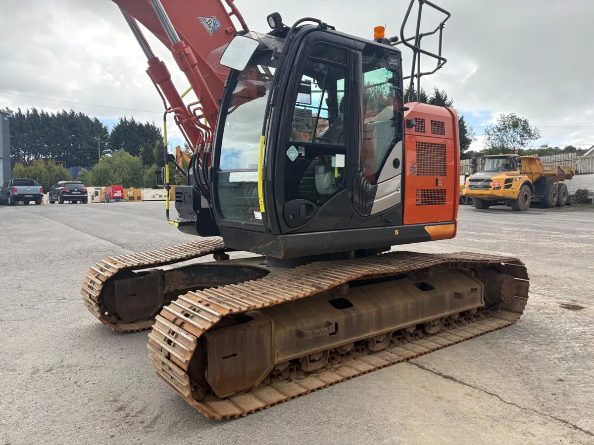 Hitachi ZX225USLC-6 - Image 3