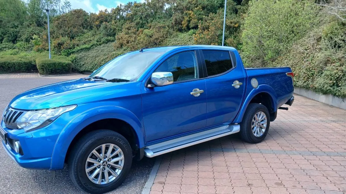 Mitsubishi L200 Automatic 4x4 Test 12-26 - Image 2