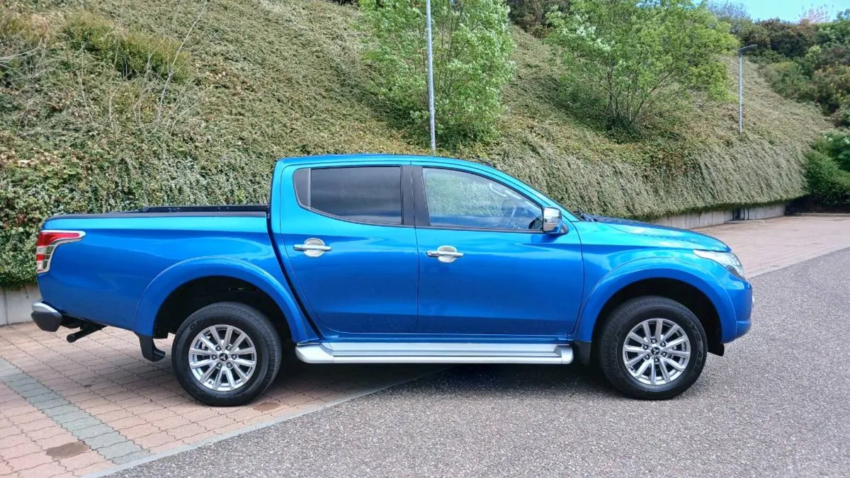 Mitsubishi L200 Automatic 4x4 Test 12-26 - Image 3