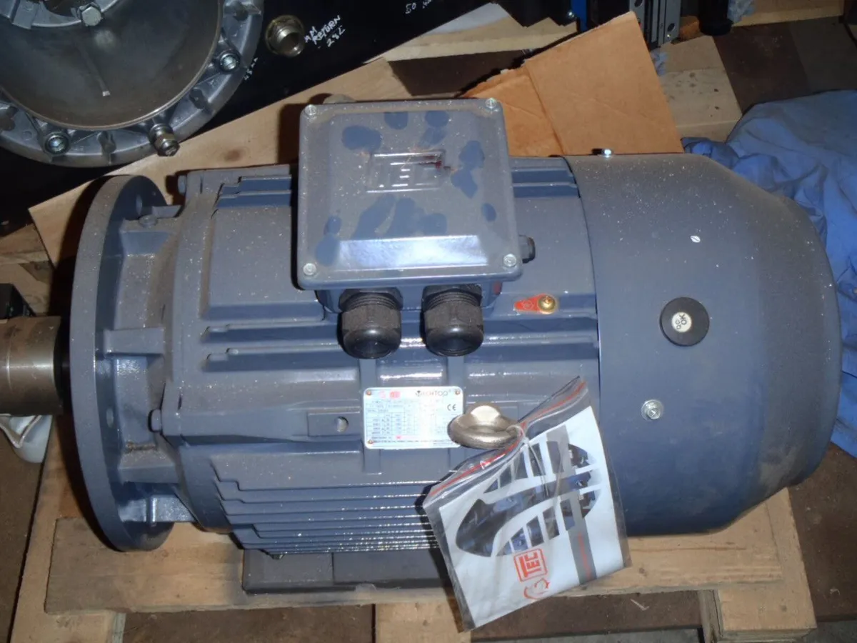 hydraulic power pack and hydraulic ram - Image 3