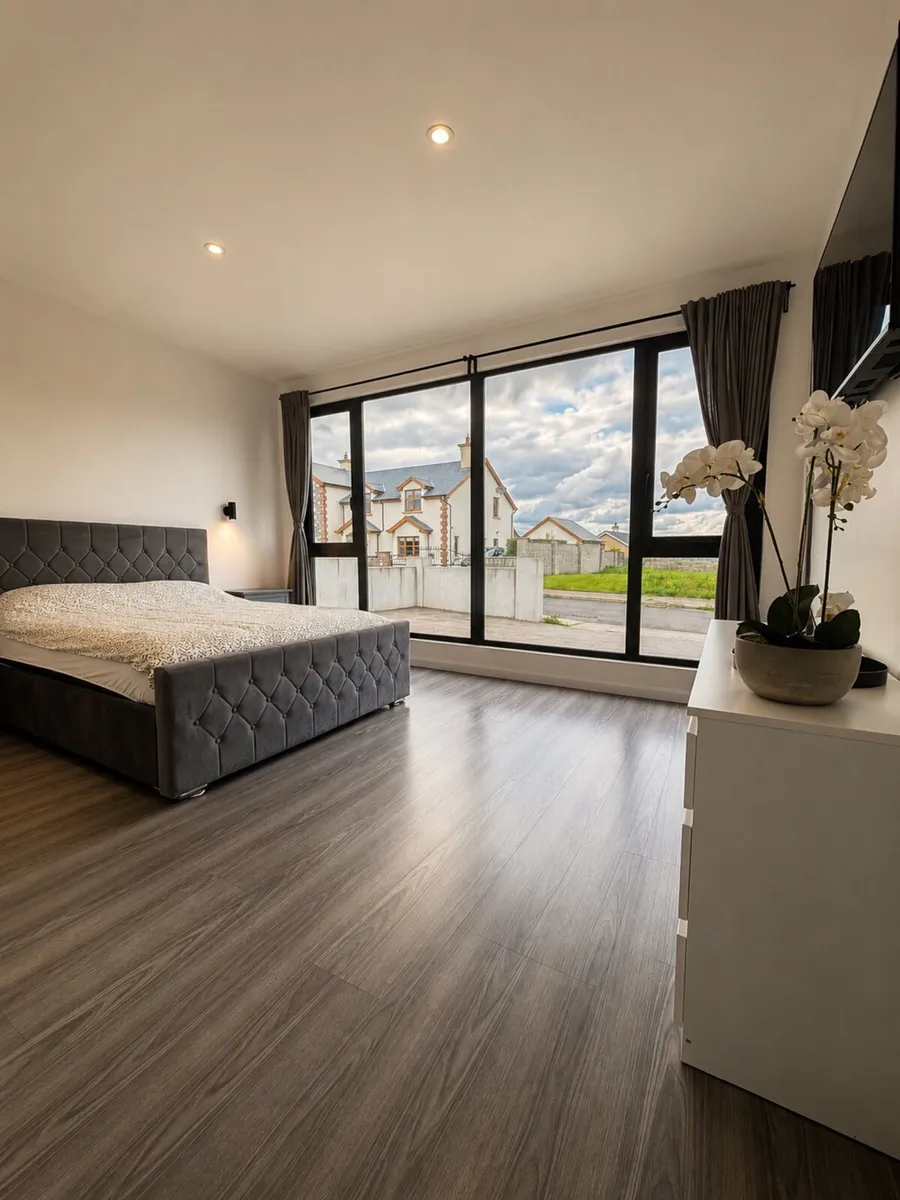 Luxury Stay in Ireland with Private Outdoor Sauna - Image 4