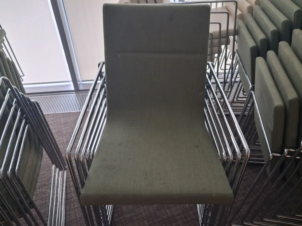 Online Auction Of Stackable Chairs - Image 2