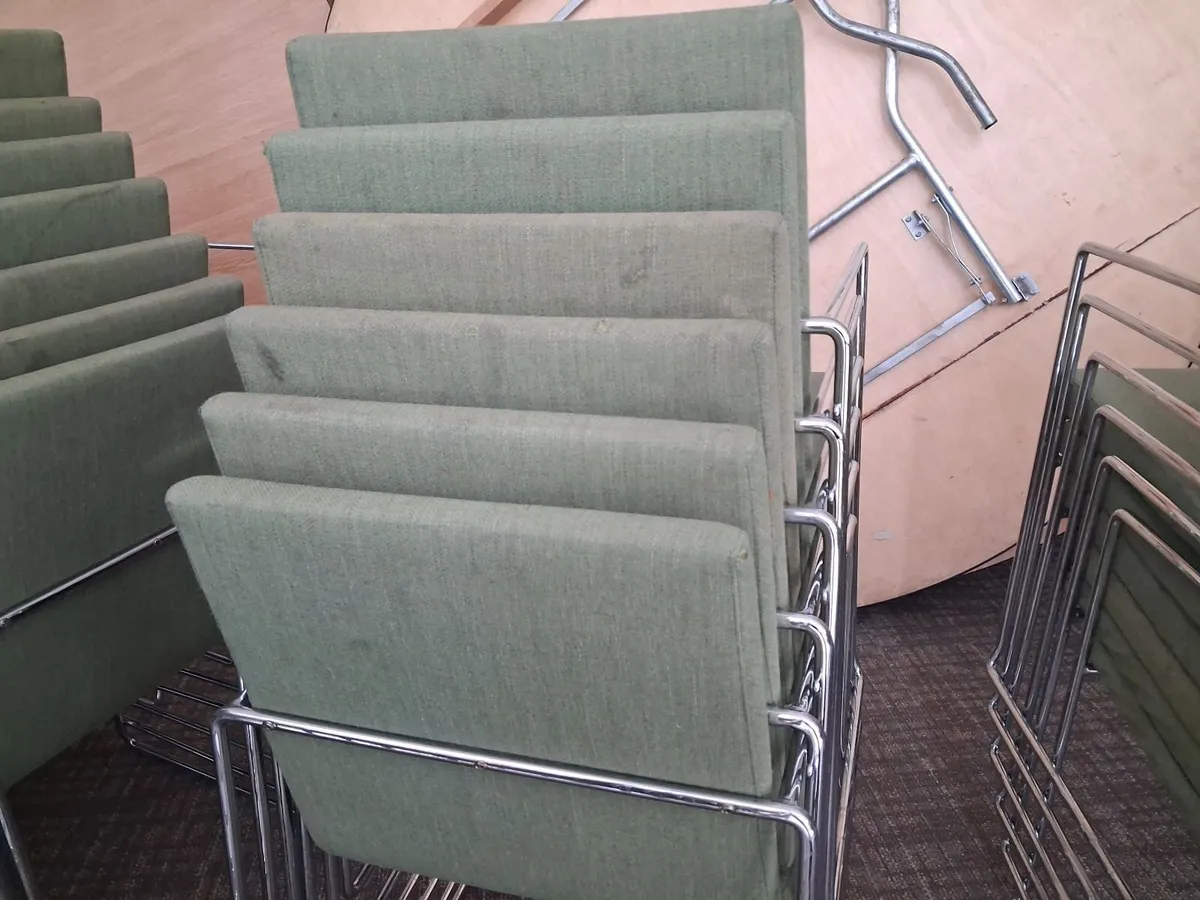 Online Auction Of Stackable Chairs - Image 3