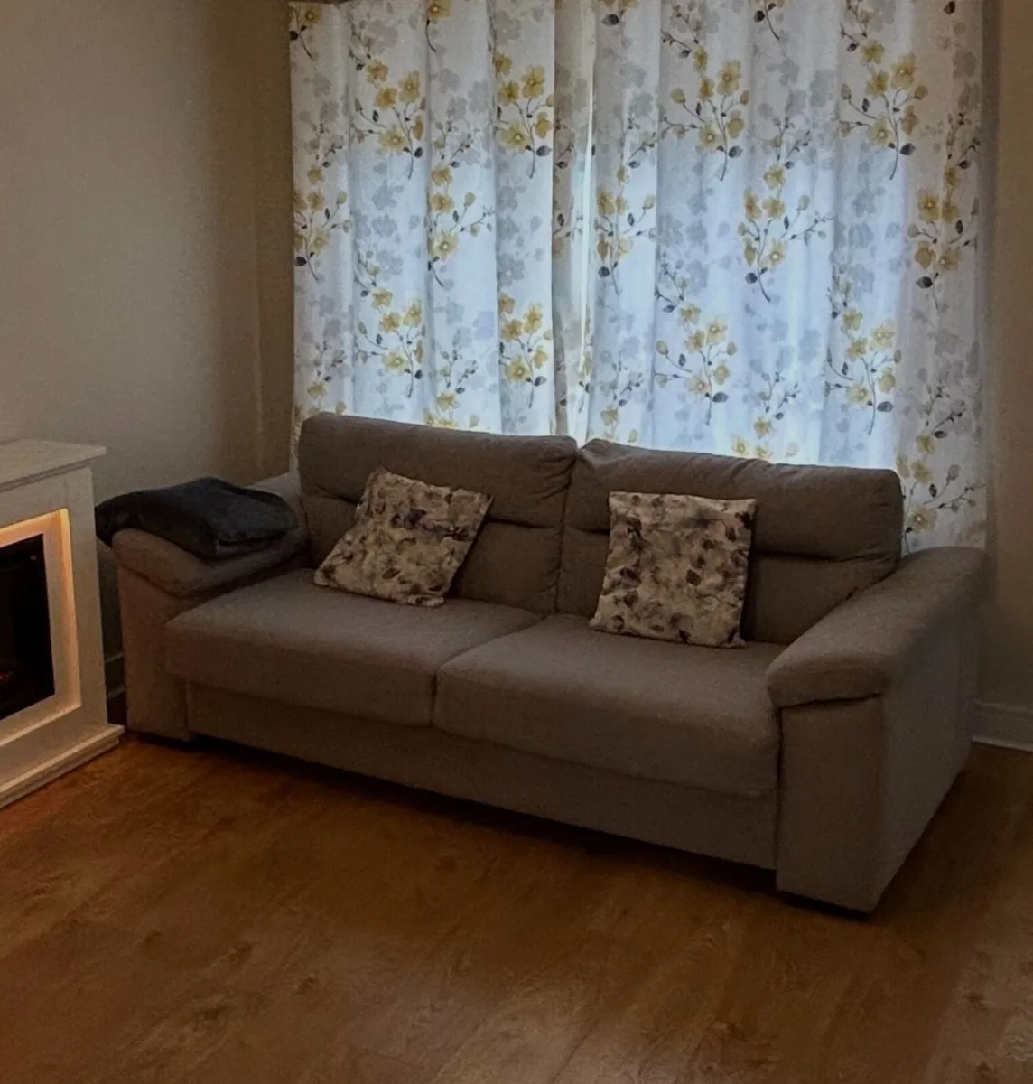 Sofa bed from DFS - Image 2