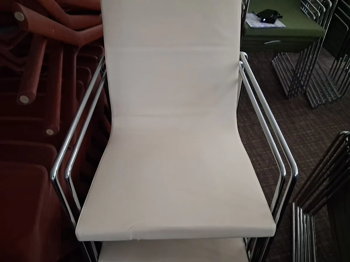 Online Auction Of Stackable Chairs - Image 2
