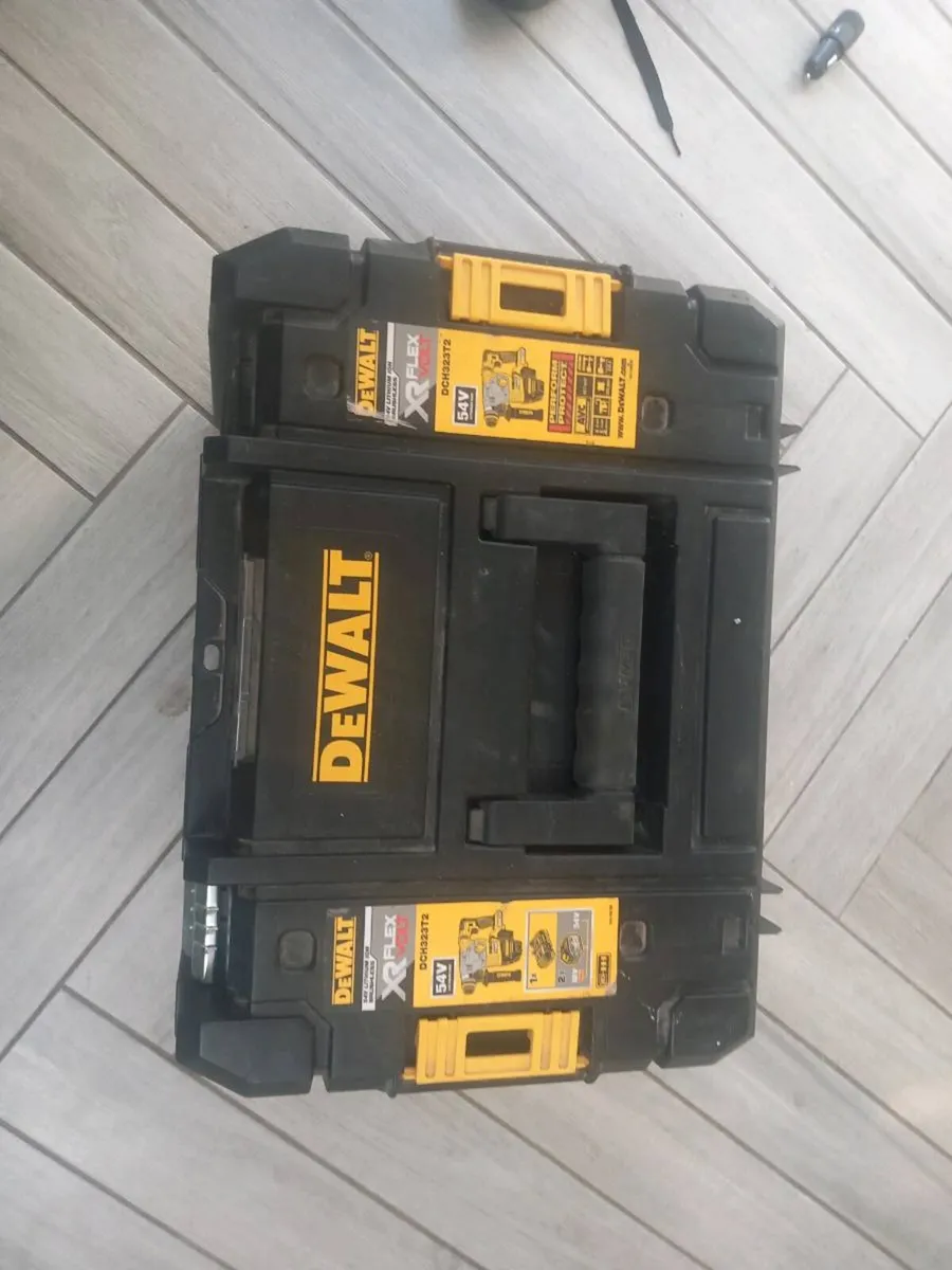 Dewalt cordless.     Hammer sds drill - Image 1