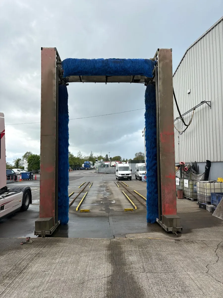 Truck Wash - Image 1