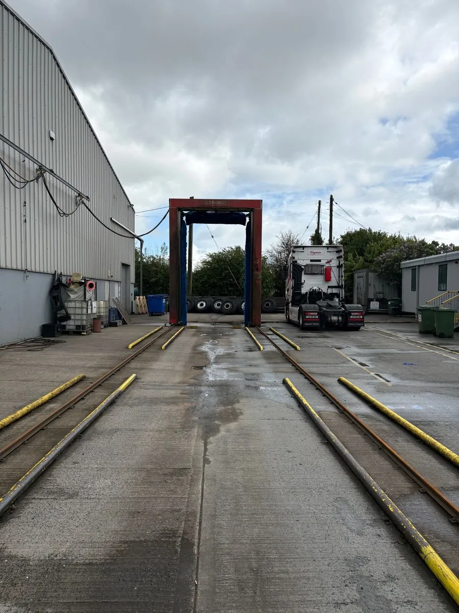 Truck Wash - Image 2