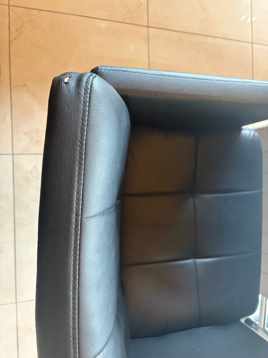 4 x Stools - Image 2