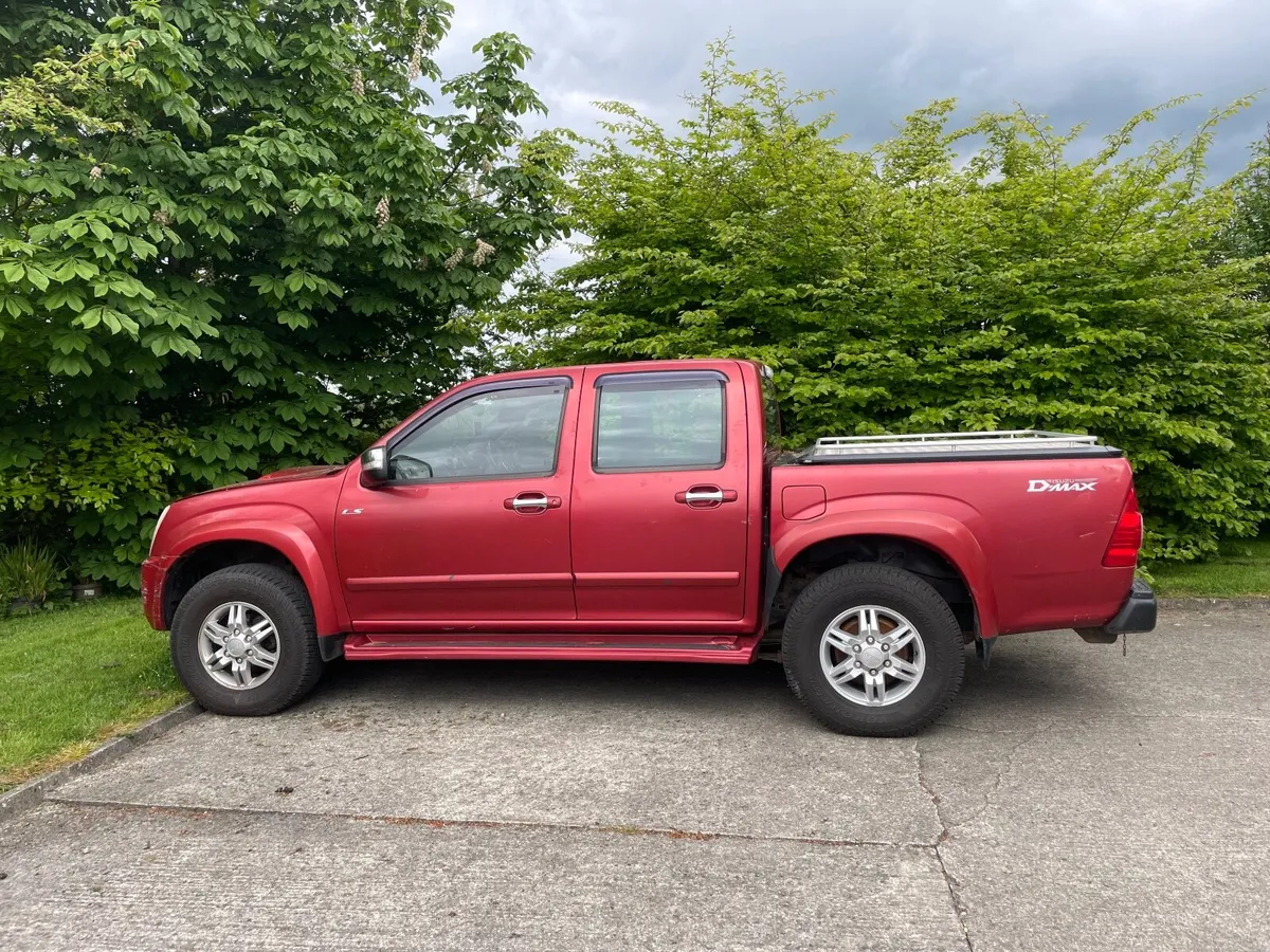 Isuzu D-Max 2011 - Image 1