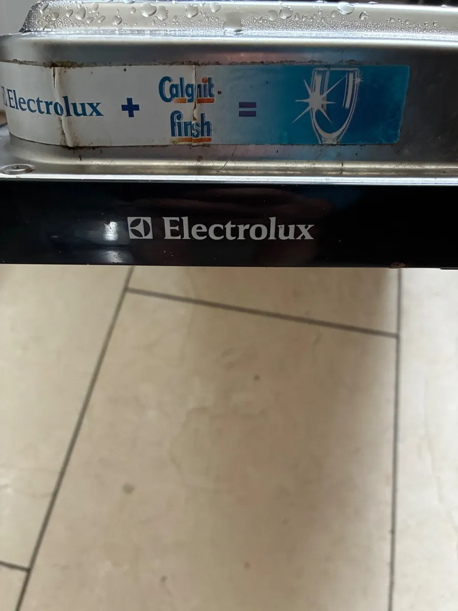 Dishwasher - Image 2