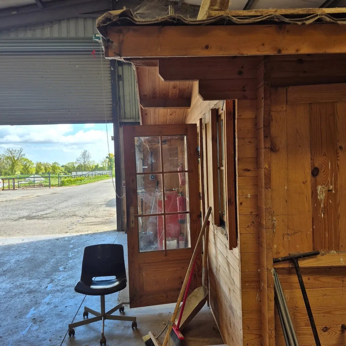 Outdoor Log Cabin - Image 3