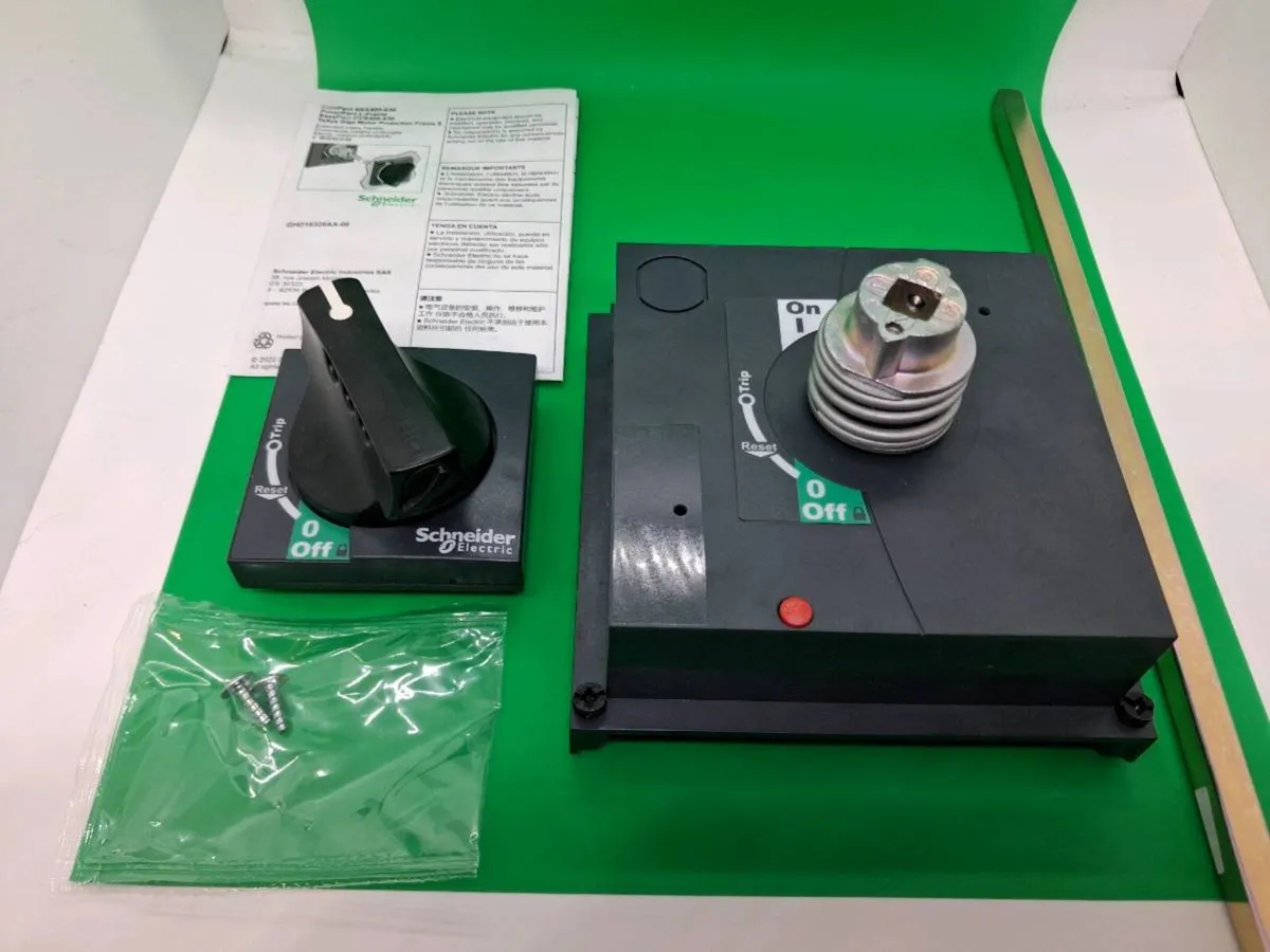 Postage - Schneider LV432598 Extended Rotary Handl - Image 4