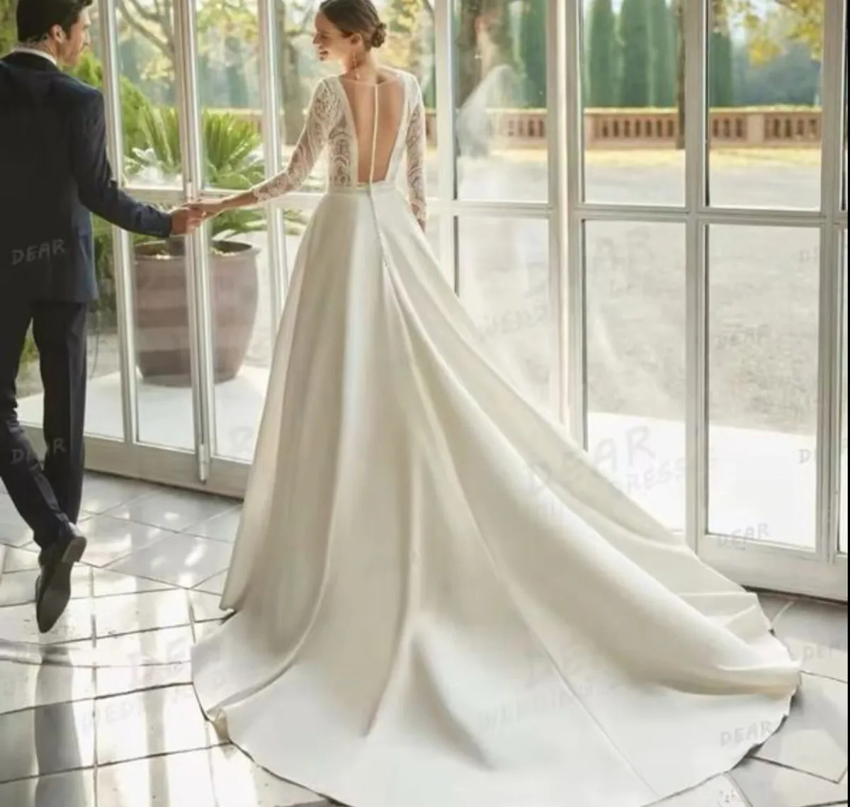 Wedding dresses - Image 2