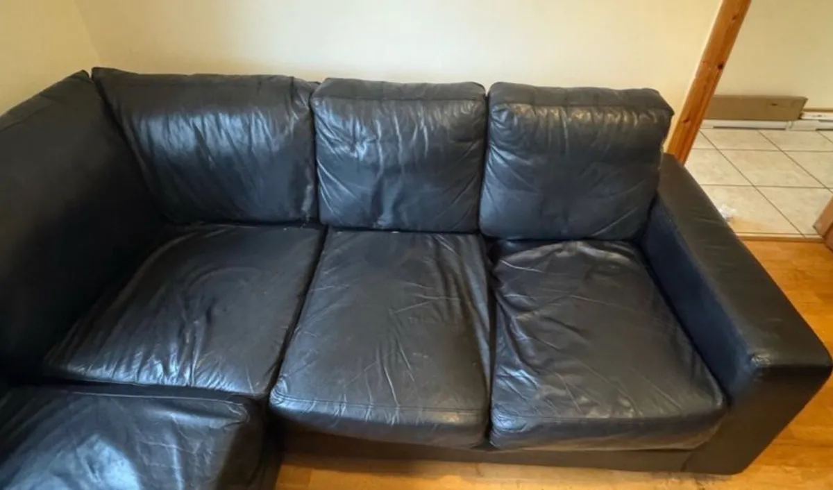 FREE Corner sofa (leather) - Image 3