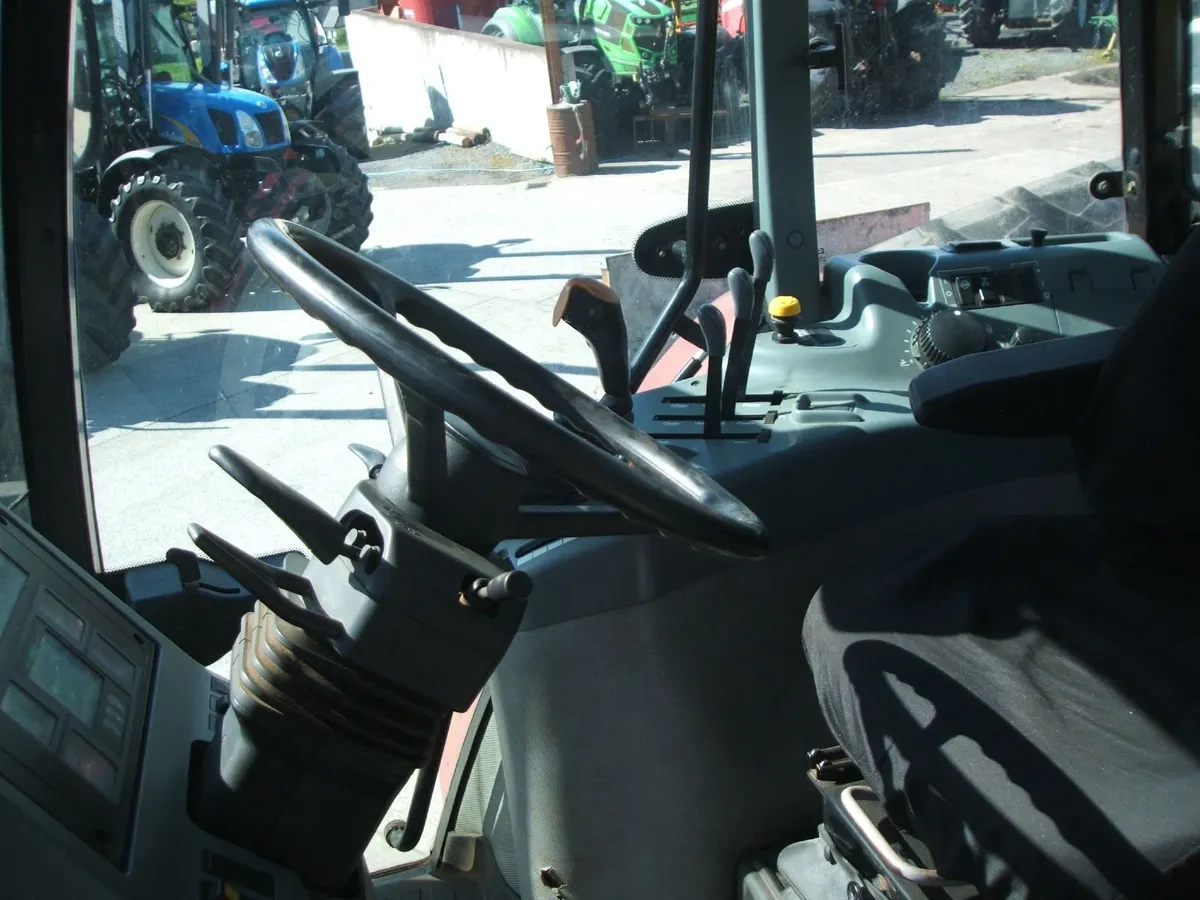 2001 Case MX 100C - Image 4