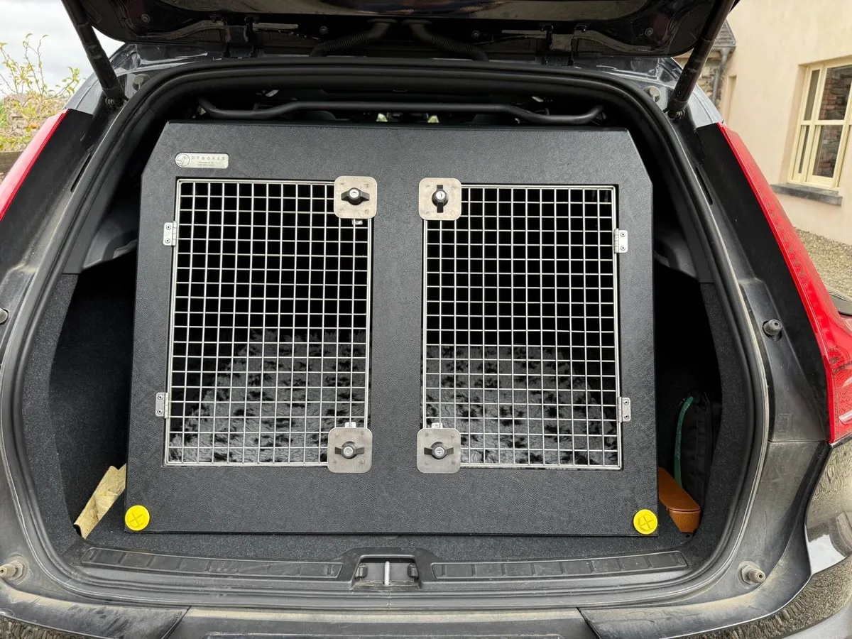 DT Volvo XC 40 Dog Box - Image 1