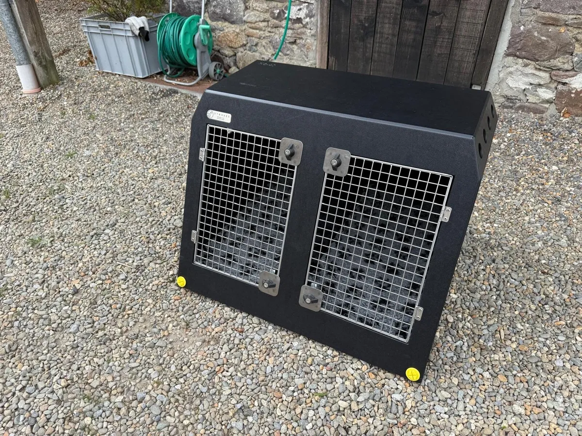DT Volvo XC 40 Dog Box - Image 2