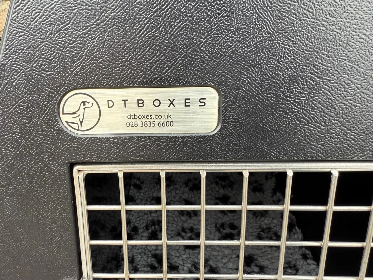 DT Volvo XC 40 Dog Box - Image 3
