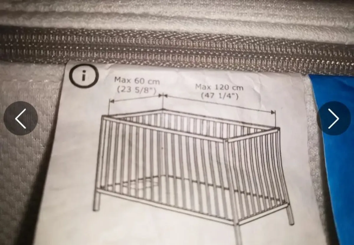 Cot with mattress - Image 3