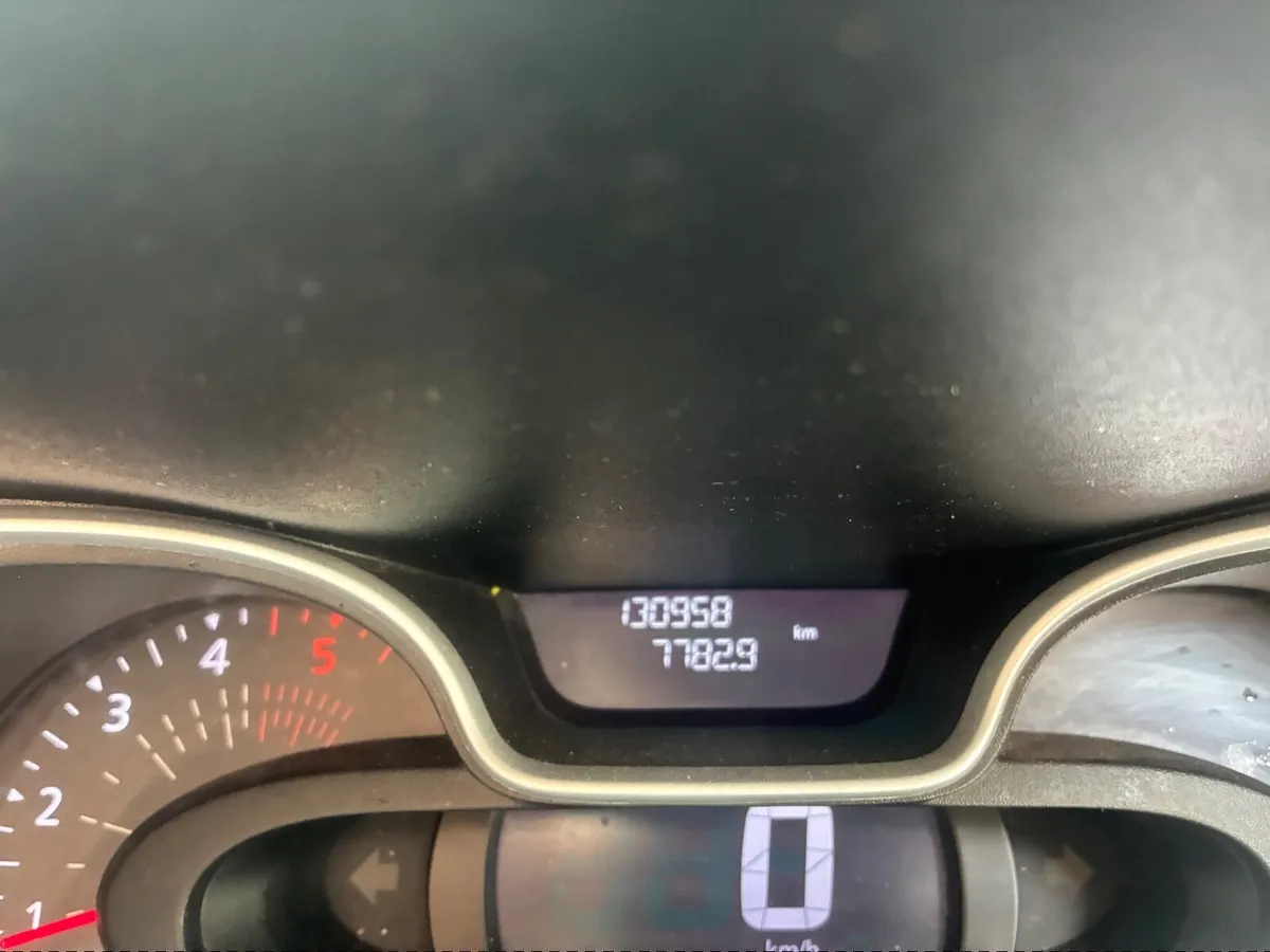 Renault Trafic 2021 - Image 2