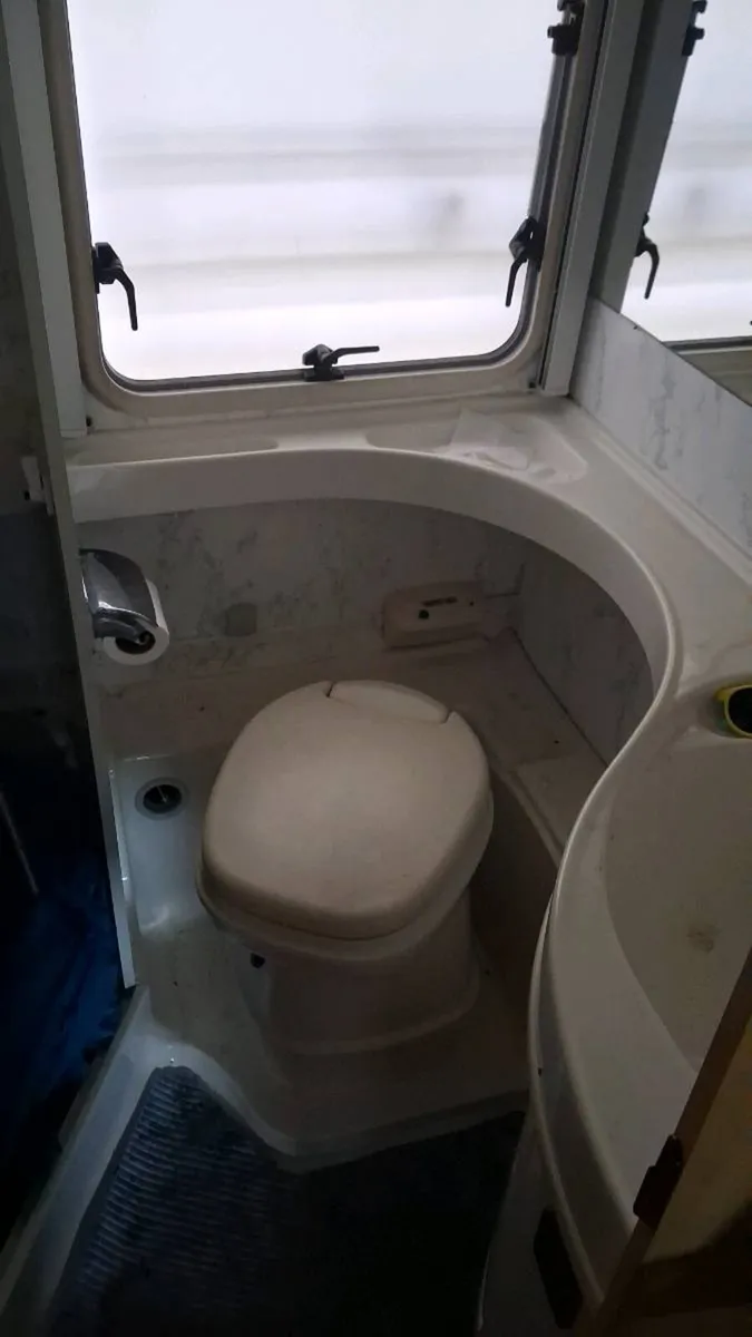 Fiat Ducato campervan - Image 4