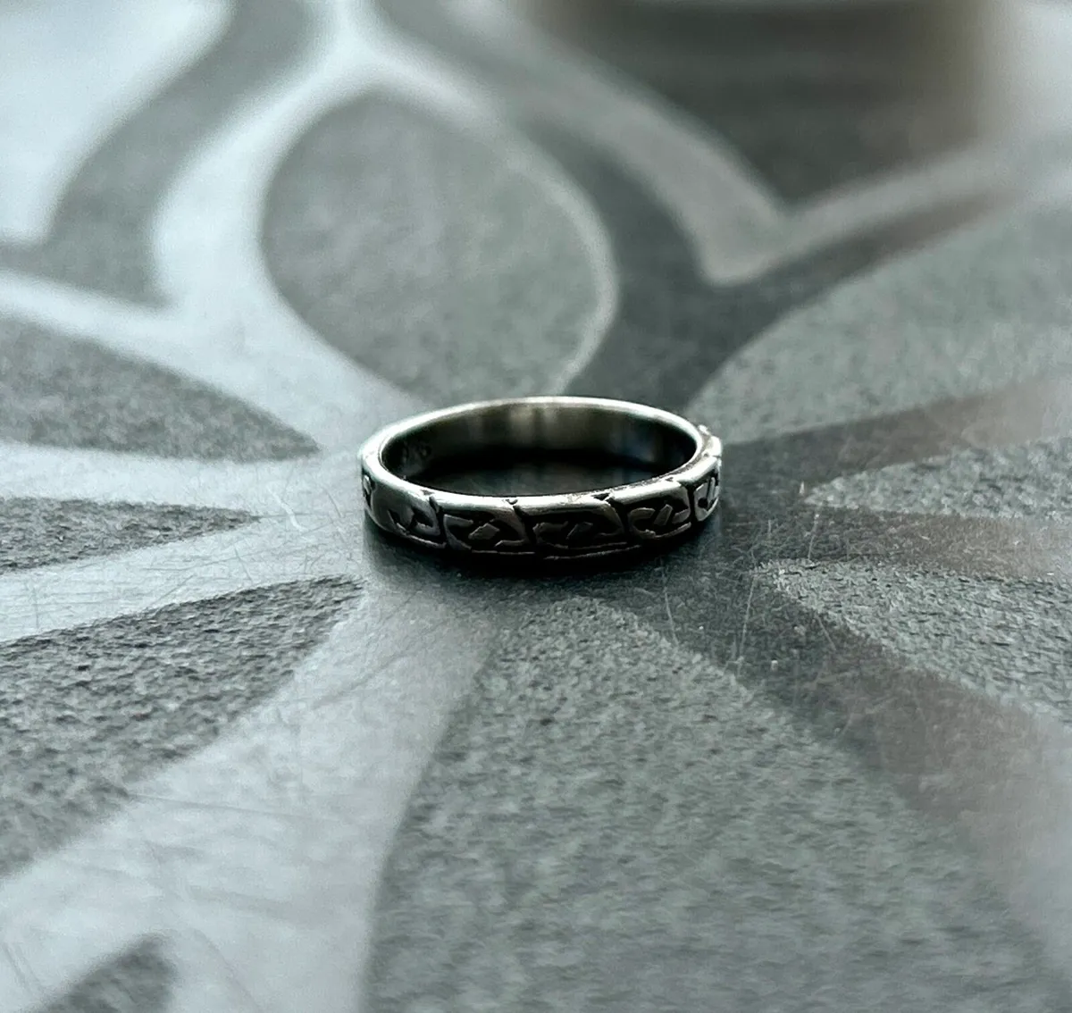 Sterling silver Celtic Ring size K or 5.5 - Image 3