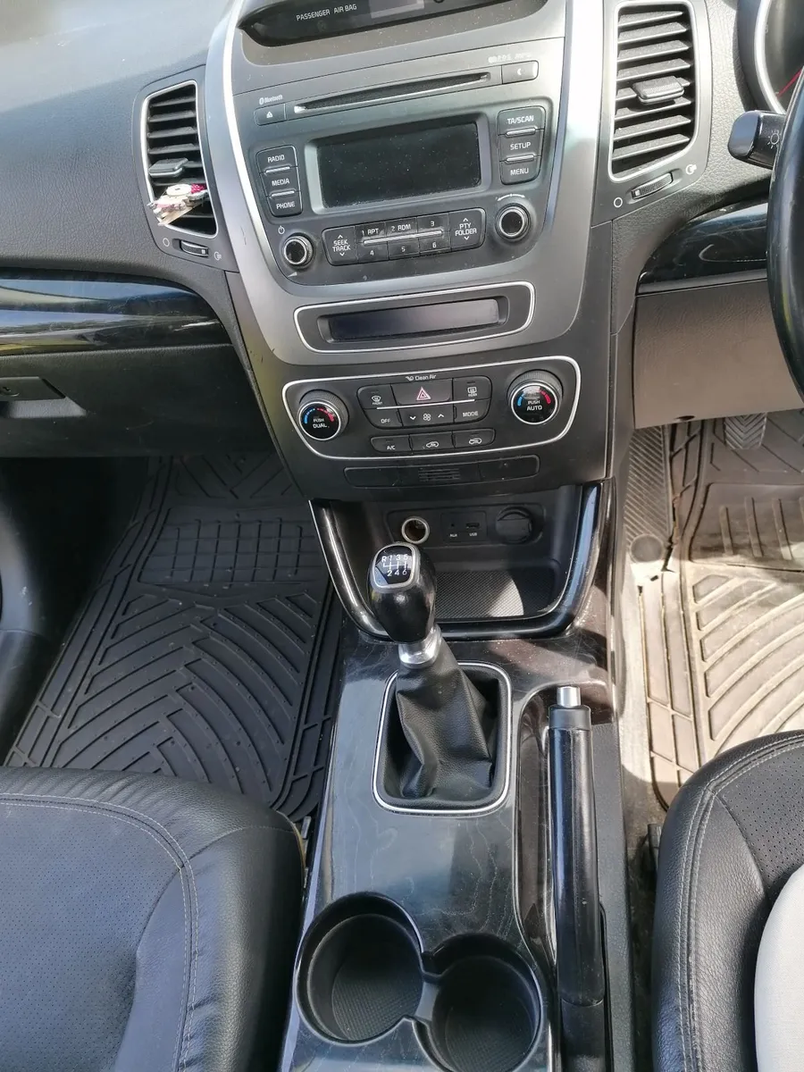 Kia Sorento 2014 - Image 2