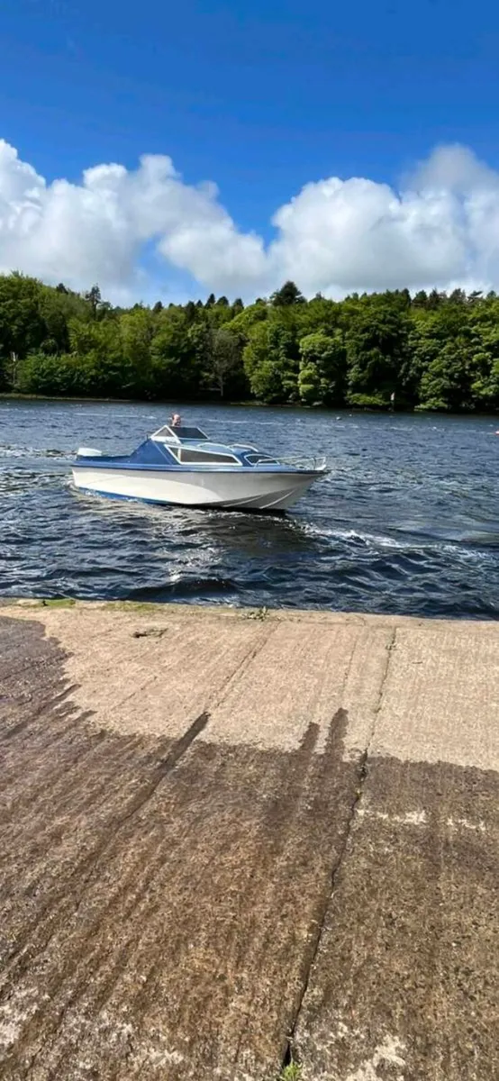 18ft Pacific sea boat - Image 1