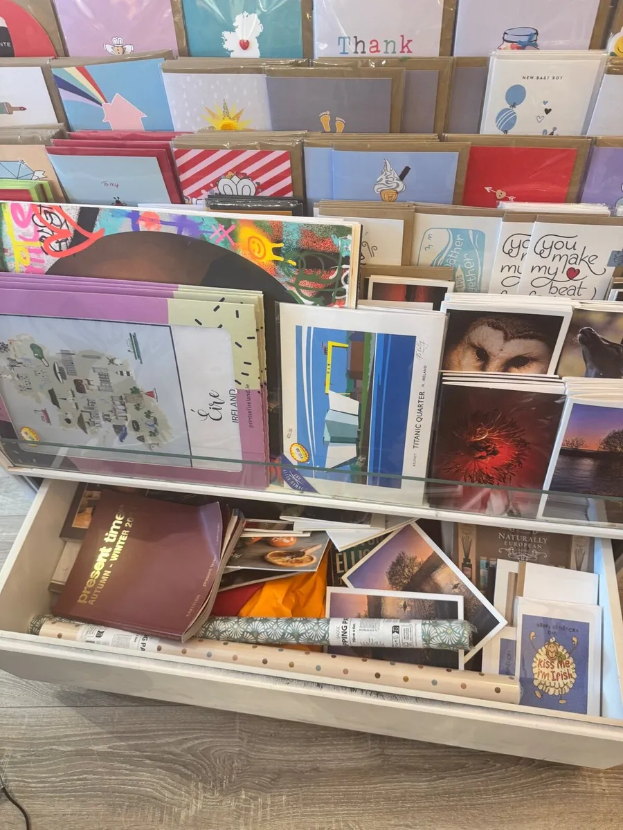 Card stand - Image 2