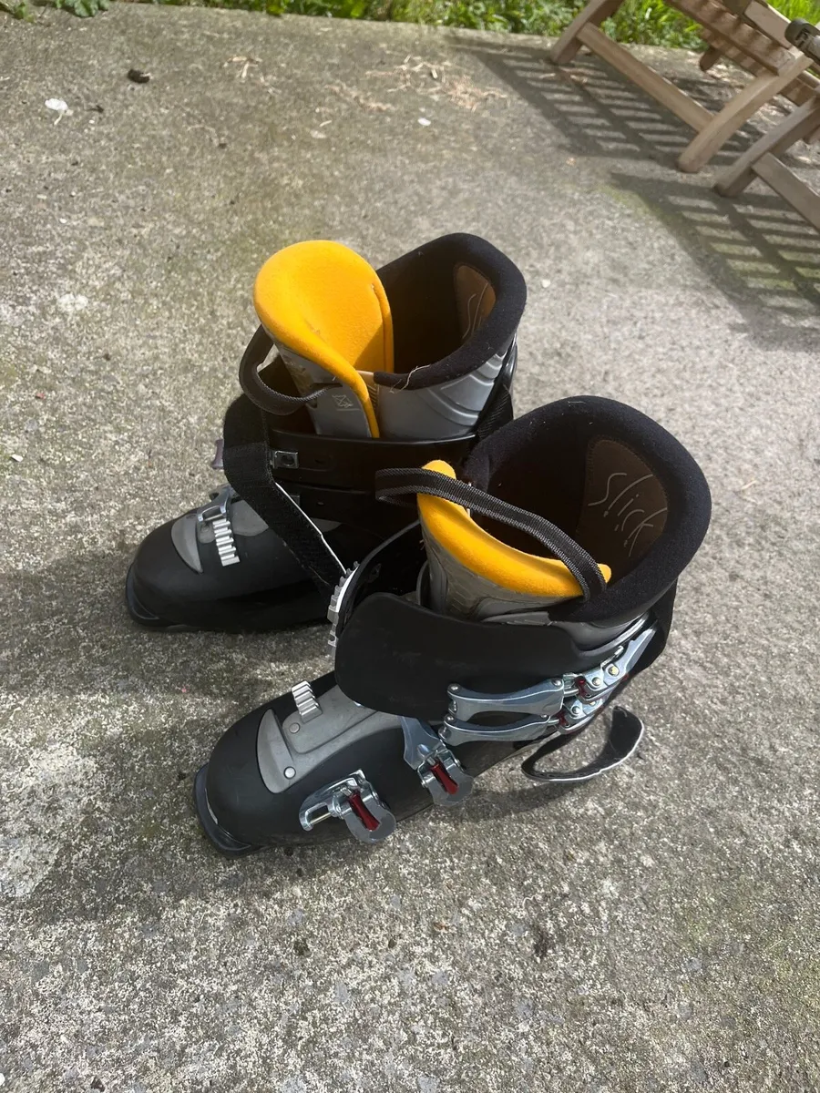Ski boots - Image 1