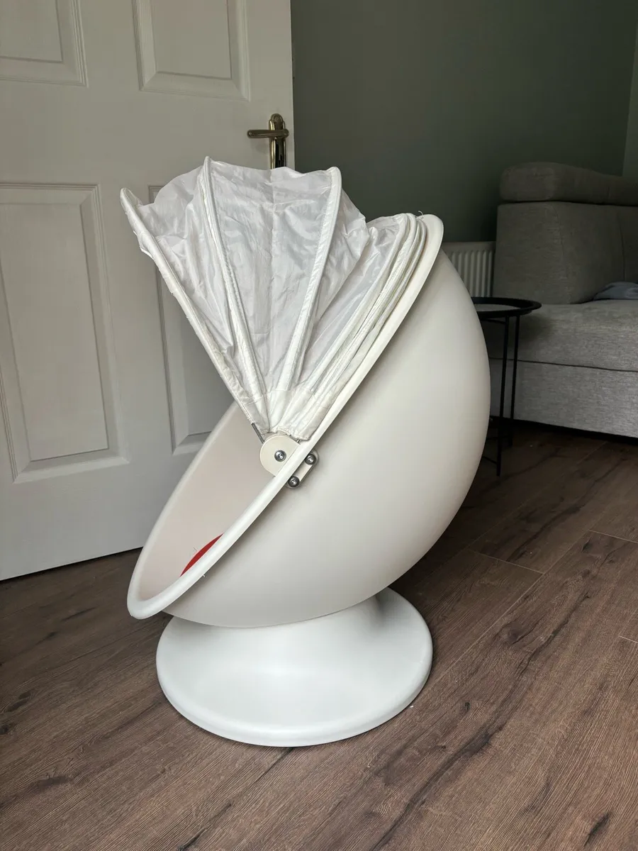 IKEA kids egg swivel chair - Image 4