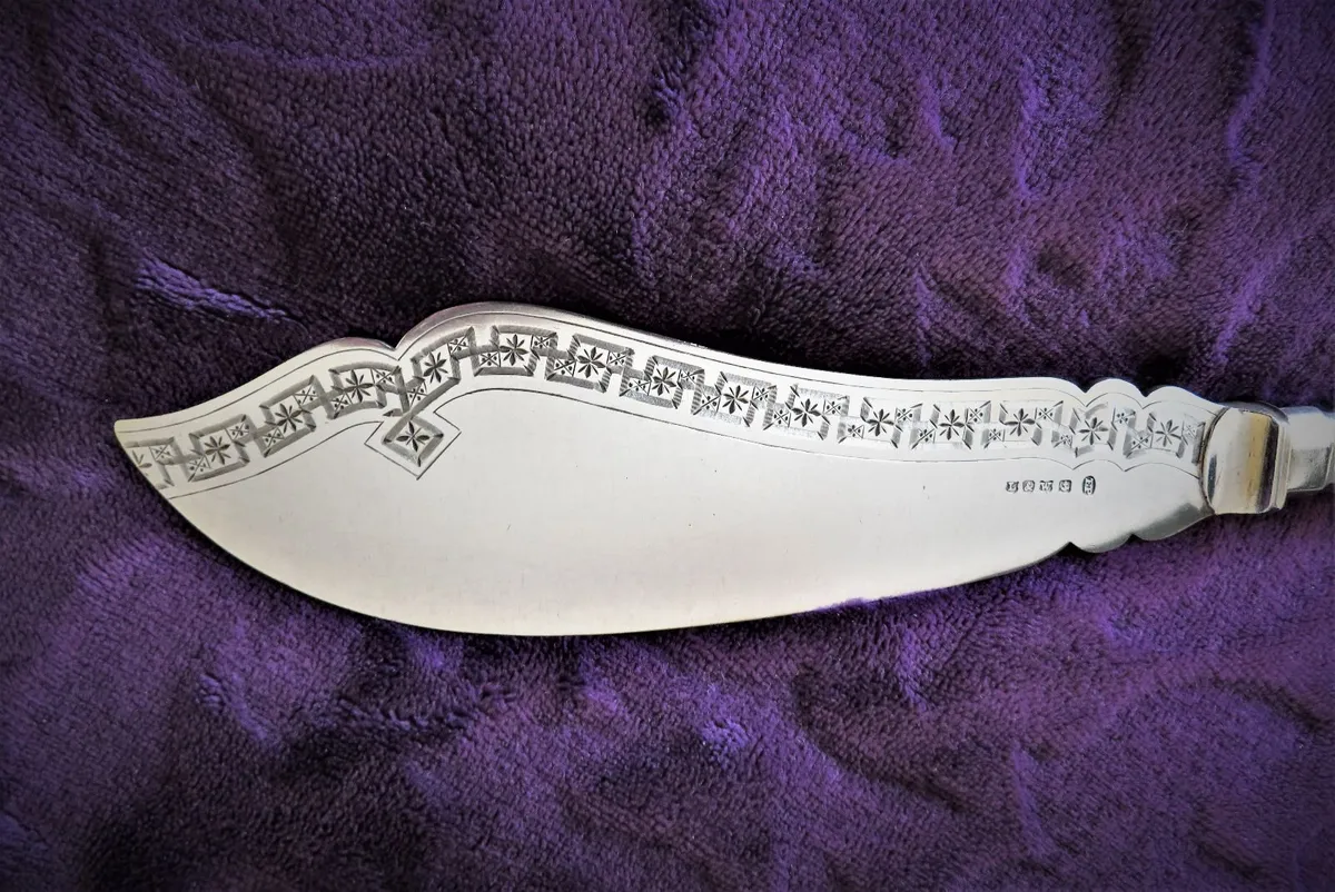 Antique Silver-Plated Fish Servers - Image 4