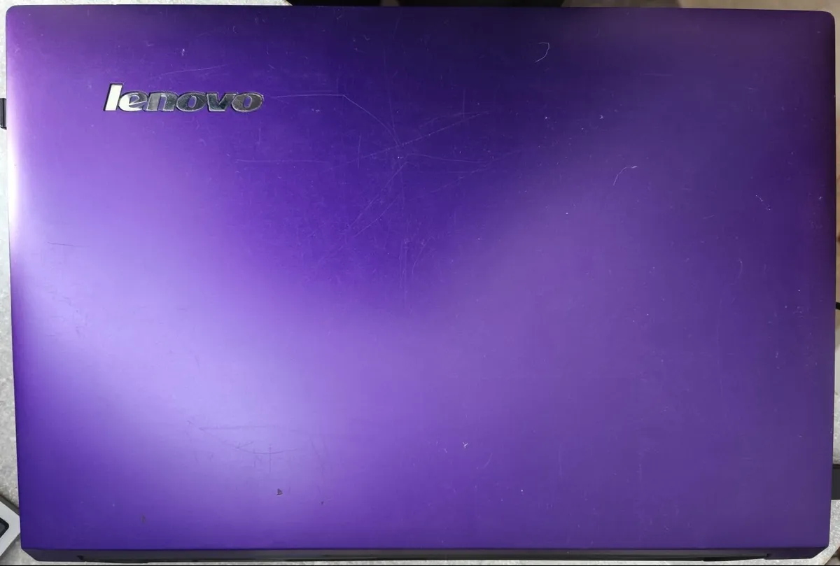 Purple Lenovo 15,6" Windows 11 Laptop - Image 2