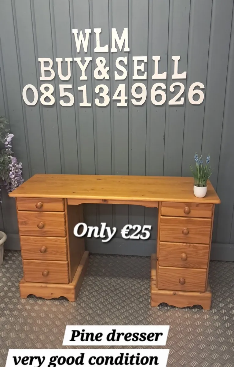 Pine dresser