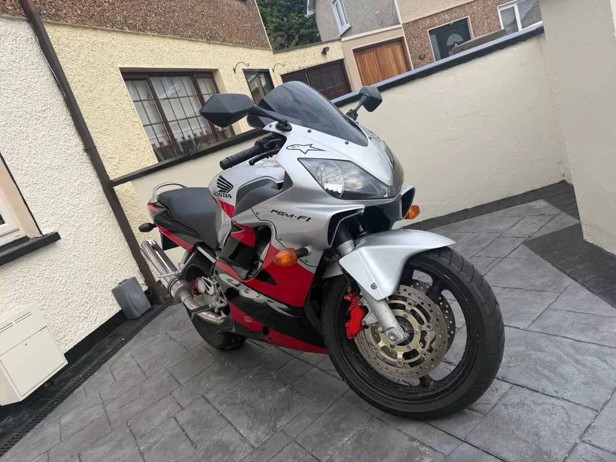 CBR 600f4i - Image 1