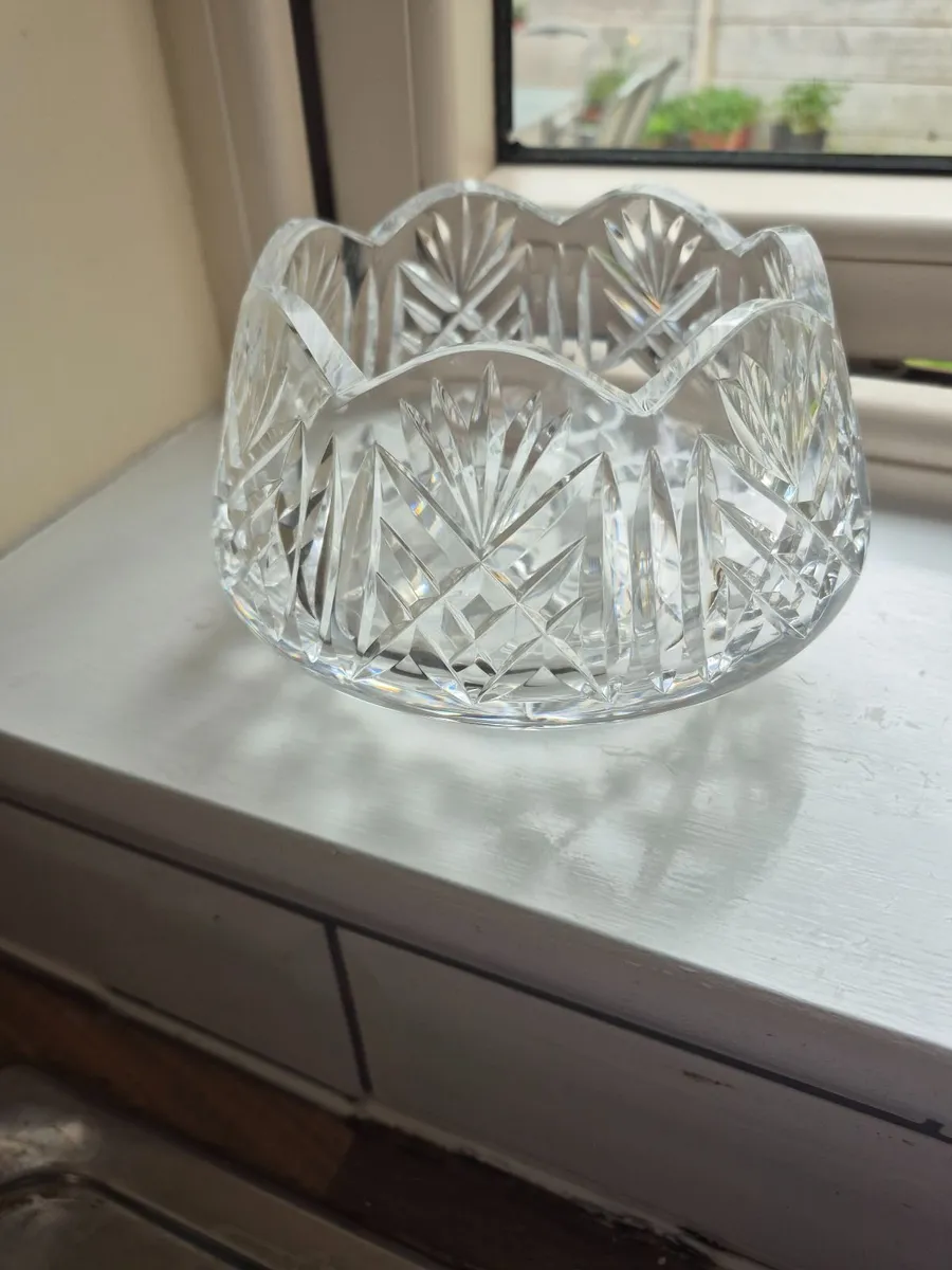 Cavan Crystal Glass bowl - Image 1