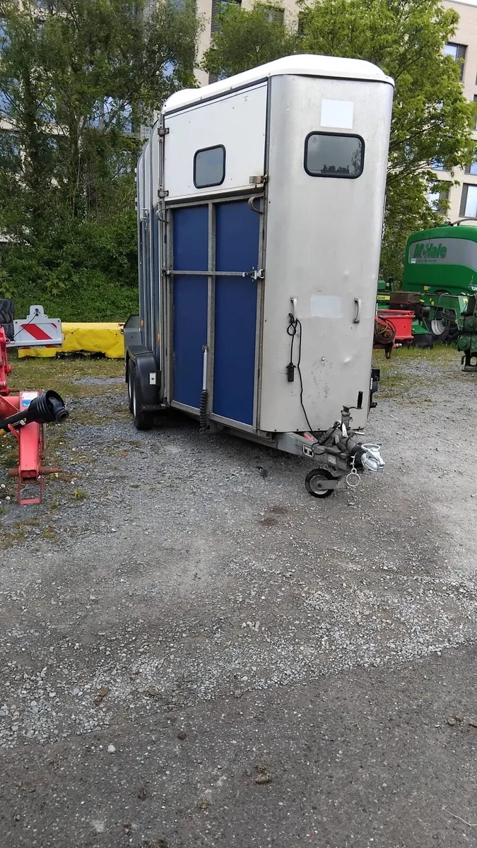 Ifor William’s 510 horse box - Image 2