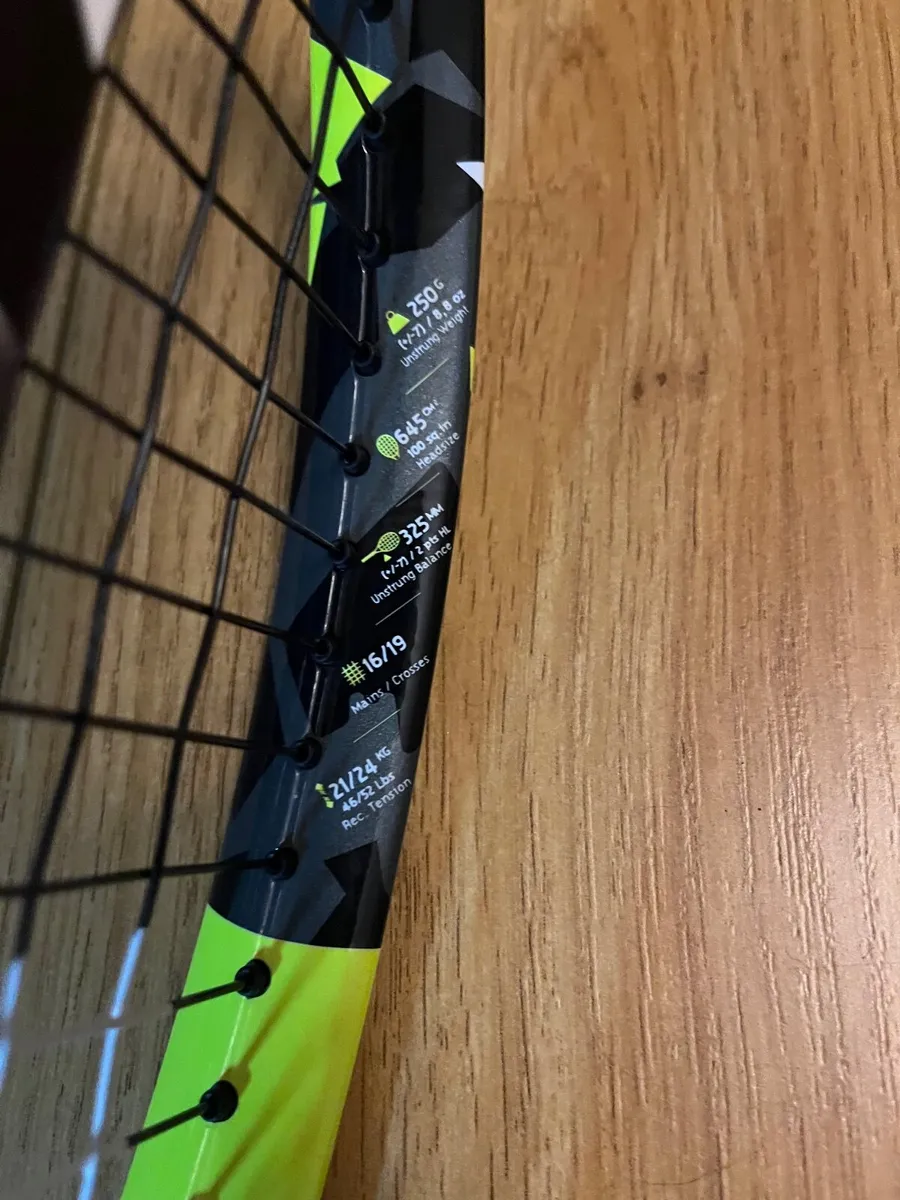 Tennis racquet - Image 2