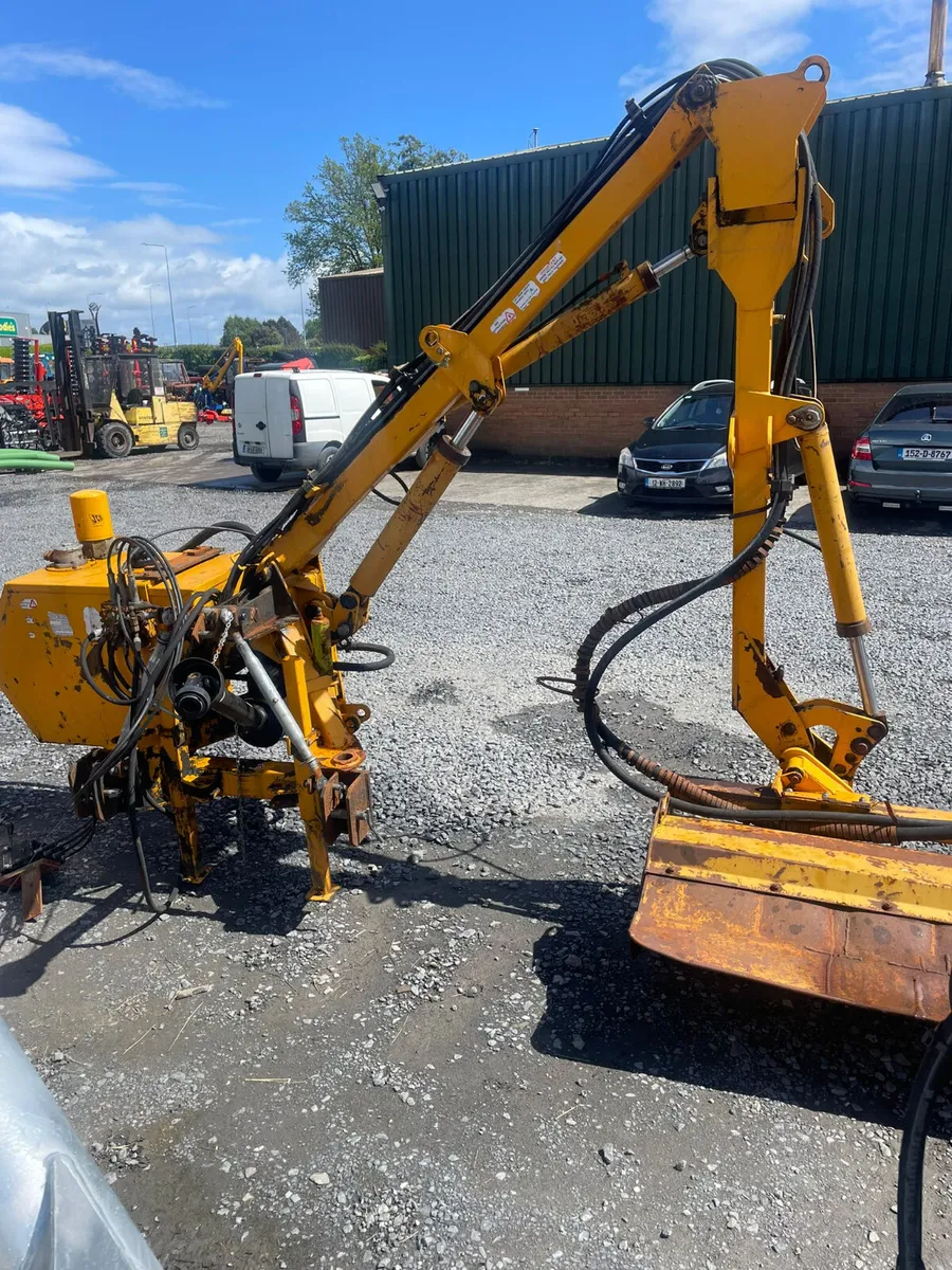 Bomford Hedge Cutter - Image 1