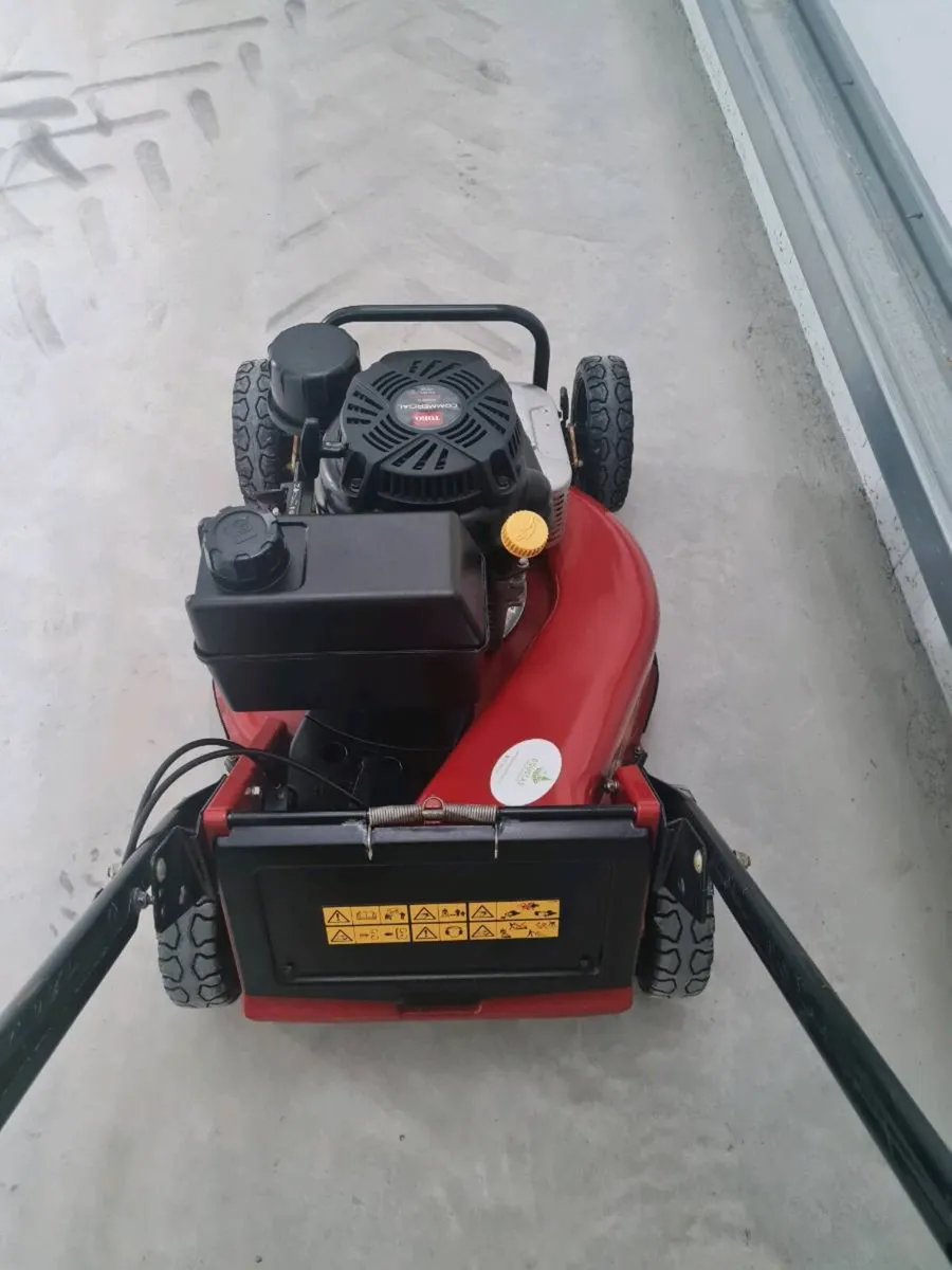 Toro lawnmower (Commercial) - Image 4