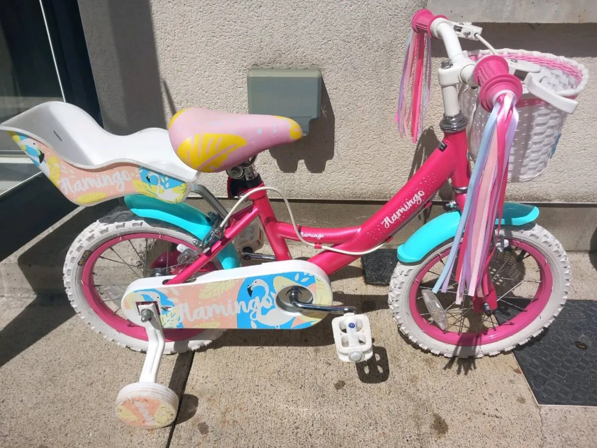 Kids bike size 14 inch wheels. - Image 1