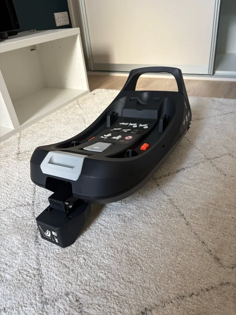 Egg car seat + Isofix base - Image 4