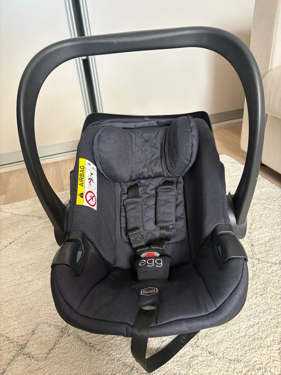 Egg car seat + Isofix base - Image 2