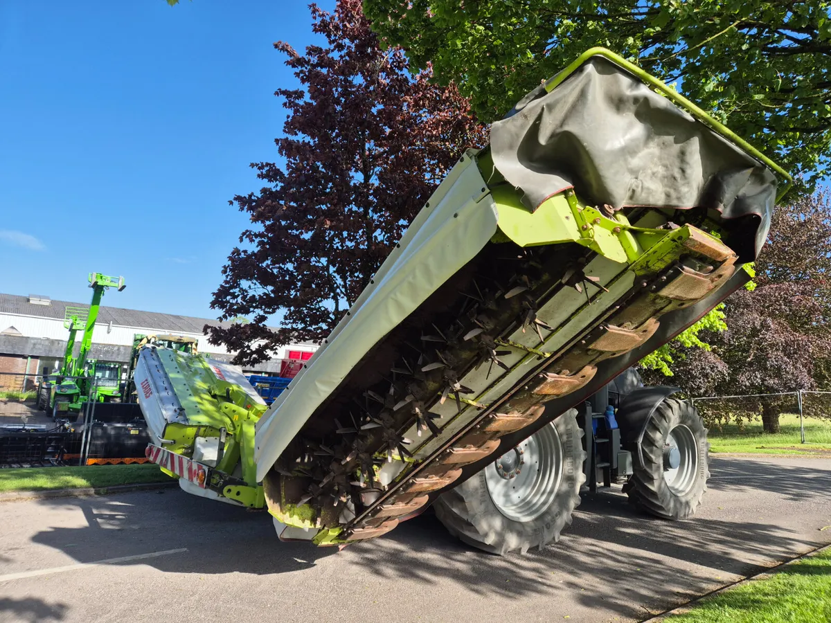Claas Disco 9300C Butterfly mowers - Image 3