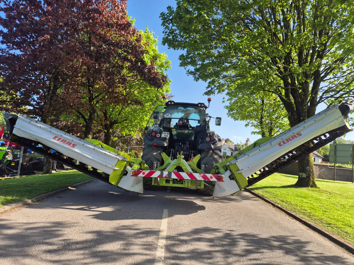 Claas Disco 9300C Butterfly mowers - Image 2
